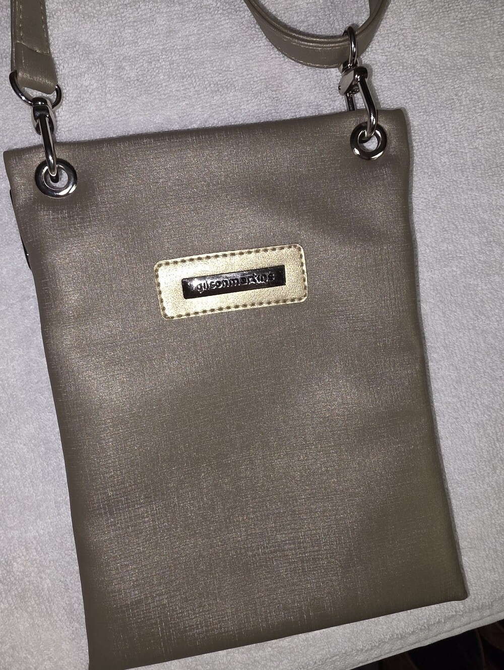 Gilson Martins Rio Metallic Taupe Crossbody Pouch Bag 8.5" x 6